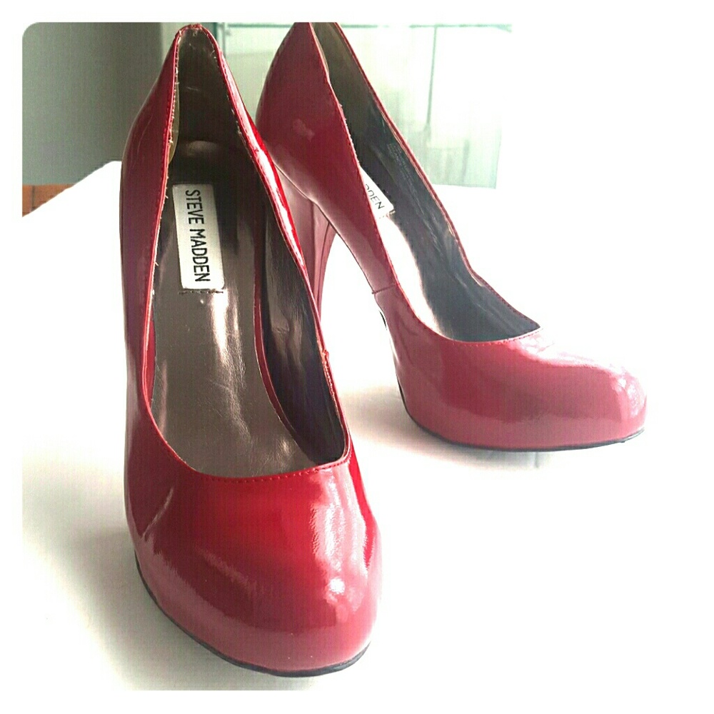 Trinite Red pumps by Steve Madden Size-7.5